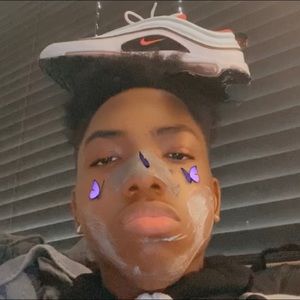 Meet your Posher, Caleeb_